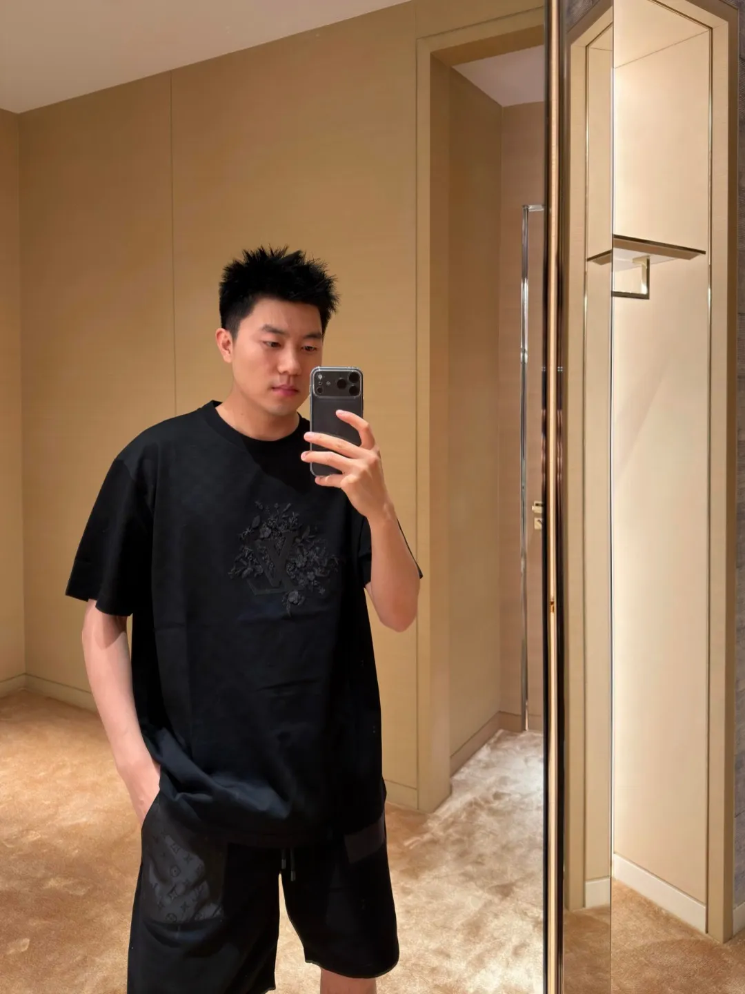 Louis Vuitton/Louis Vuitton floral embroidered checkerboard short sleeves